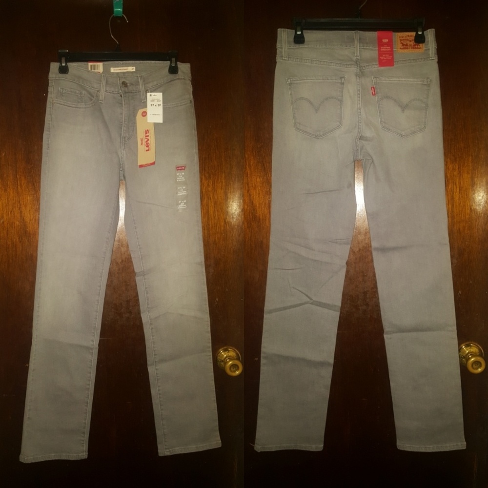 Levis 314 Shaping Straight Size 27 x 32 NWT